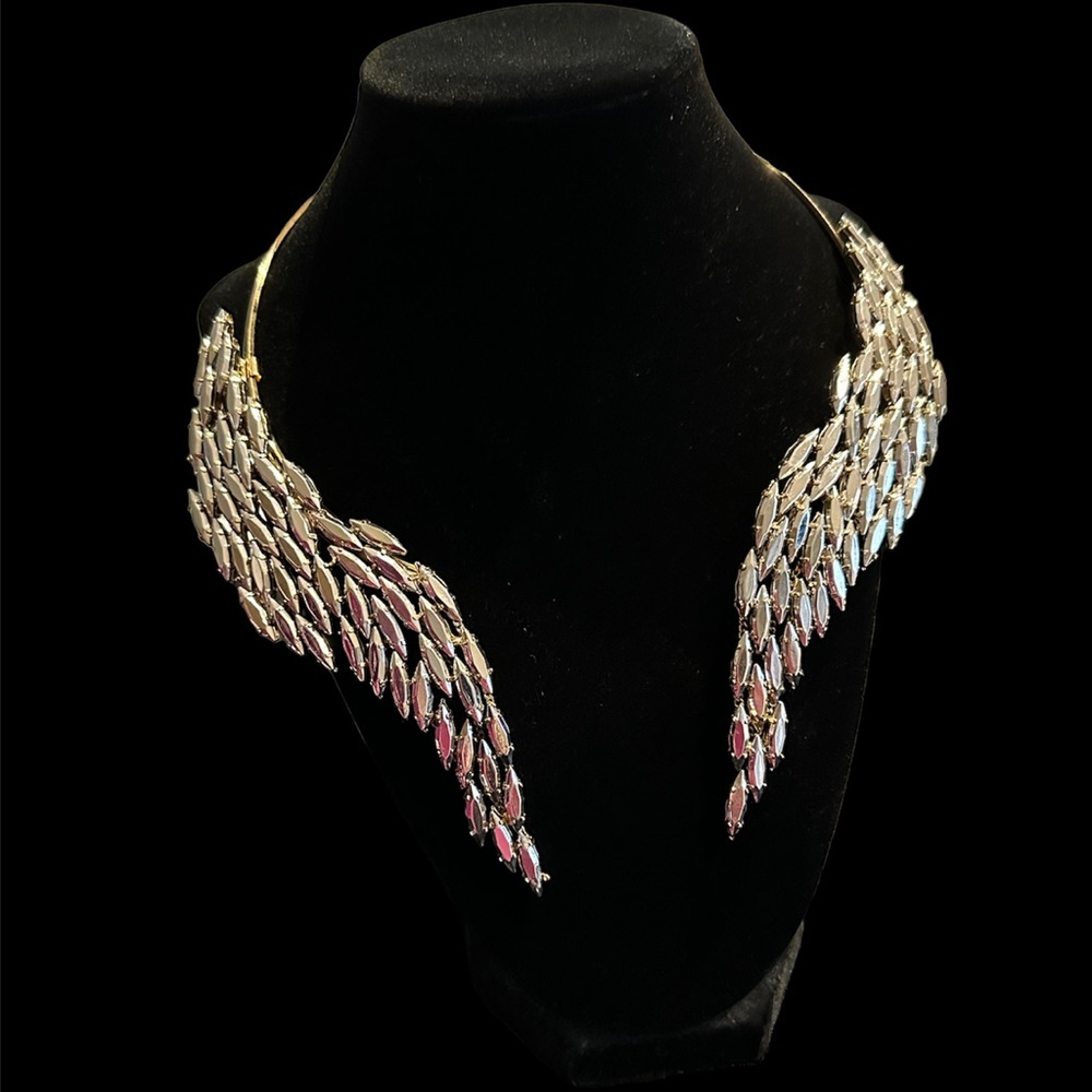 BCBGMAXAZRIA Necklace